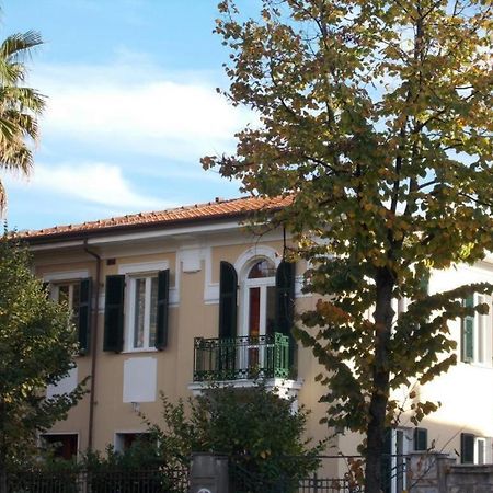 B&B Rossana Carrara Luaran gambar